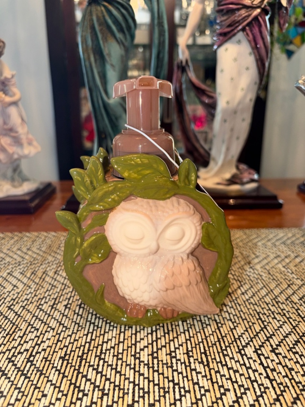 Bath and Body Works Owl Ceramic Foaming Soap Dispenser - Pink and Green